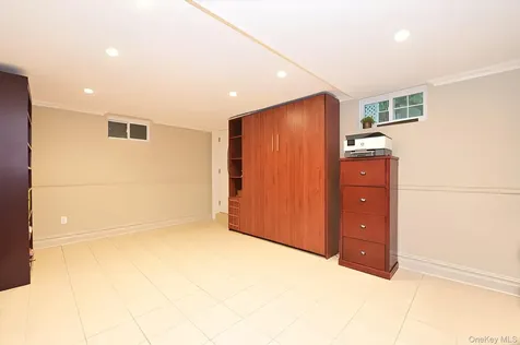 32 Franklin Avenue Sea Cliff NY 11579