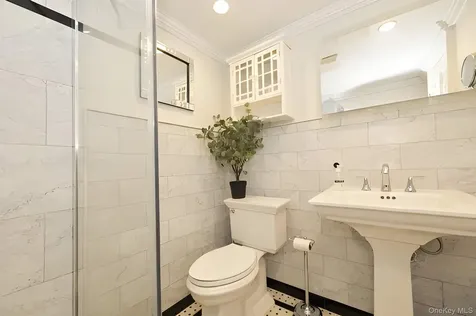 32 Franklin Avenue Sea Cliff NY 11579