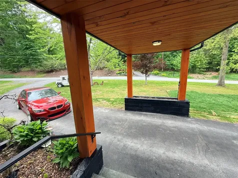 67 Lakeland Drive South Fallsburg NY 12779