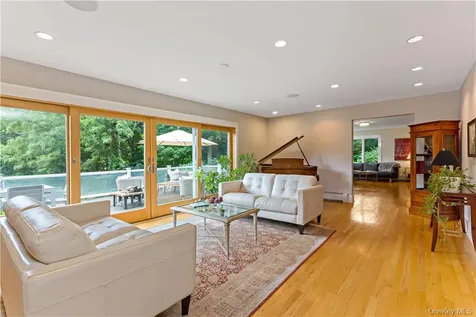 52 Old Manitou Road Garrison NY 10524