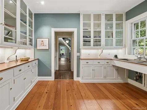 1384 Park Lane Pelham NY 10803