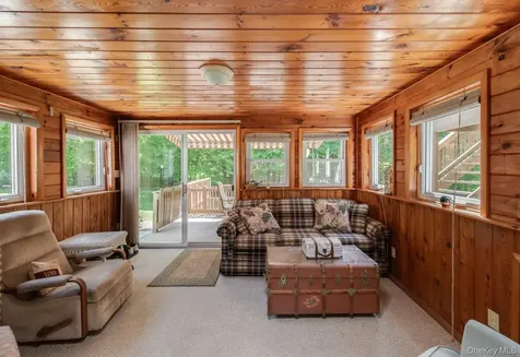 956 Pumpkin Lane Clinton Corners NY 12514