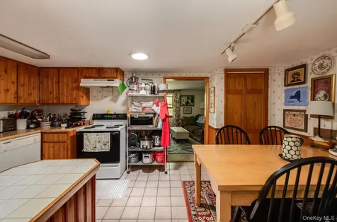 956 Pumpkin Lane Clinton Corners NY 12514