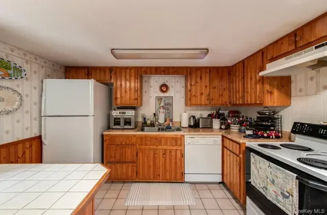 956 Pumpkin Lane Clinton Corners NY 12514