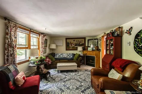 956 Pumpkin Lane Clinton Corners NY 12514