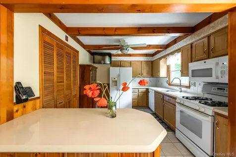 956 Pumpkin Lane Clinton Corners NY 12514