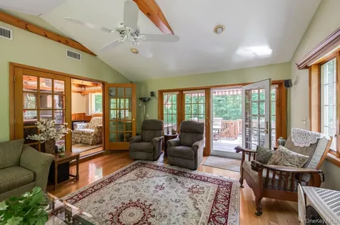 956 Pumpkin Lane Clinton Corners NY 12514