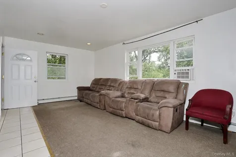 7 Olin Drive Nanuet NY 10954
