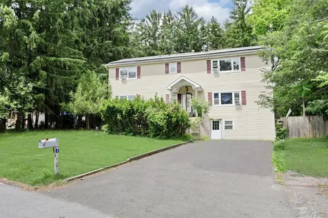 7 Olin Drive Nanuet NY 10954