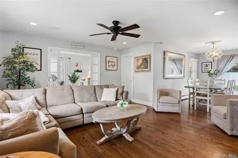 9 Lagoon Boulevard Massapequa NY 11758