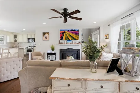 9 Lagoon Boulevard Massapequa NY 11758