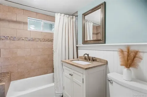 9 Lagoon Boulevard Massapequa NY 11758
