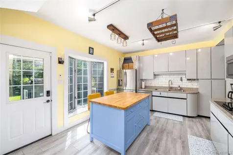 21 Barnard Avenue Poughkeepsie NY 12601