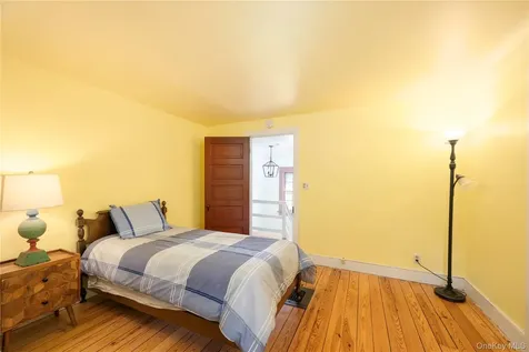 21 Barnard Avenue Poughkeepsie NY 12601