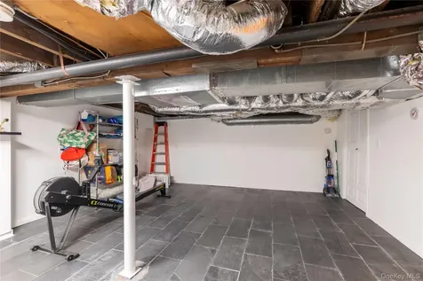 21 Barnard Avenue Poughkeepsie NY 12601