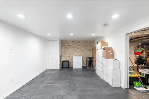 21 Barnard Avenue Poughkeepsie NY 12601