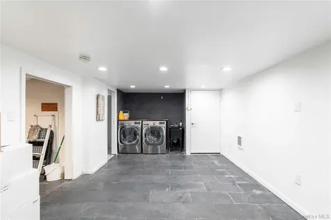 21 Barnard Avenue Poughkeepsie NY 12601