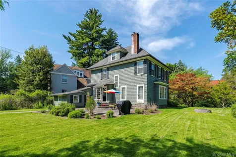 21 Barnard Avenue Poughkeepsie NY 12601