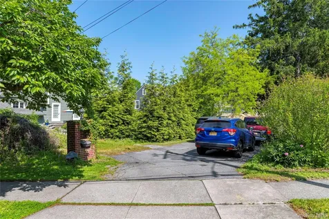 21 Barnard Avenue Poughkeepsie NY 12601