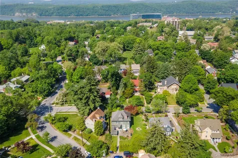 21 Barnard Avenue Poughkeepsie NY 12601