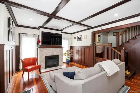 21 Barnard Avenue Poughkeepsie NY 12601
