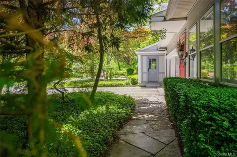 34-36 E Lake Stable Road Tuxedo Park NY 10987
