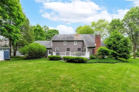 3 Heathbrook Drive Poughkeepsie NY 12603