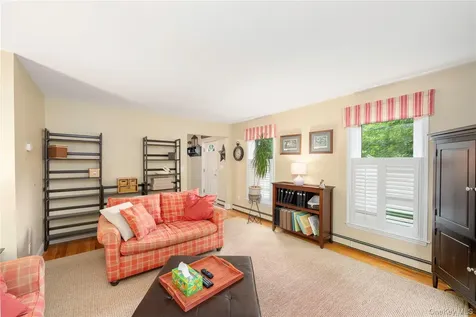 3 Heathbrook Drive Poughkeepsie NY 12603