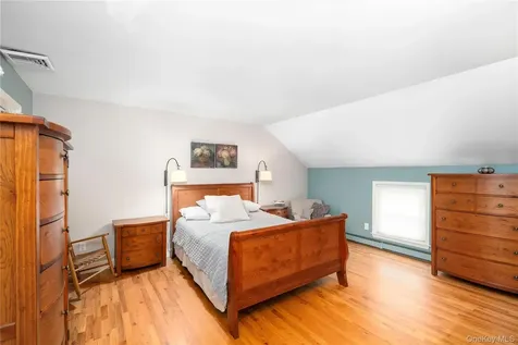 3 Heathbrook Drive Poughkeepsie NY 12603