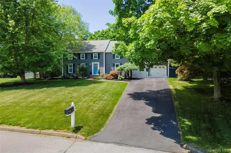 3 Heathbrook Drive Poughkeepsie NY 12603