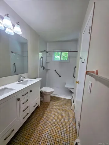 25 Oakwood Drive Wappingers Falls NY 12590