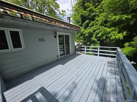25 Oakwood Drive Wappingers Falls NY 12590