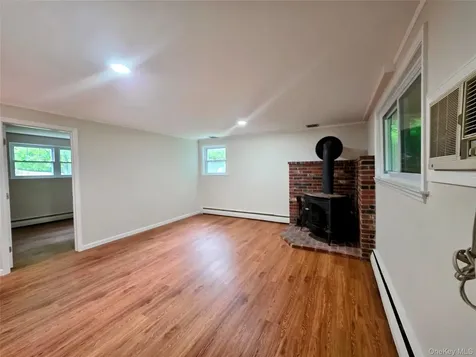 25 Oakwood Drive Wappingers Falls NY 12590