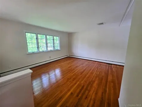 25 Oakwood Drive Wappingers Falls NY 12590