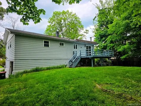 25 Oakwood Drive Wappingers Falls NY 12590
