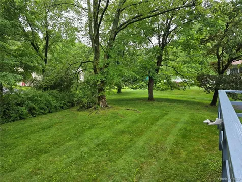 25 Oakwood Drive Wappingers Falls NY 12590