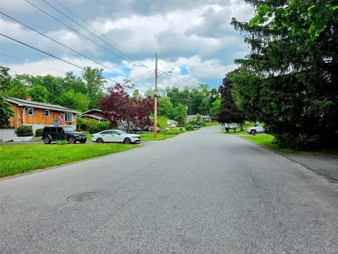 25 Oakwood Drive Wappingers Falls NY 12590