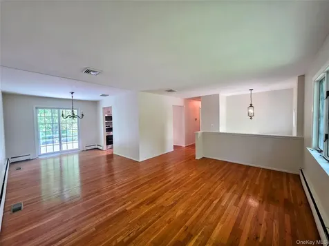 25 Oakwood Drive Wappingers Falls NY 12590