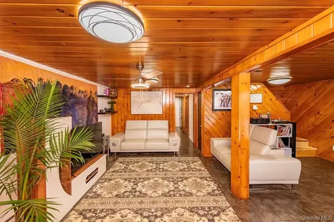 51 Aspen Lane Woodridge NY 12789