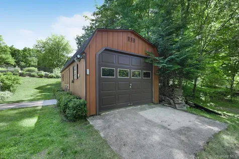 14 Wagner Drive Rock Tavern NY 12575