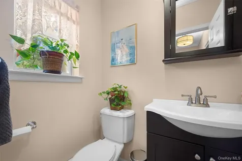 4 Vera Court Centereach NY 11720