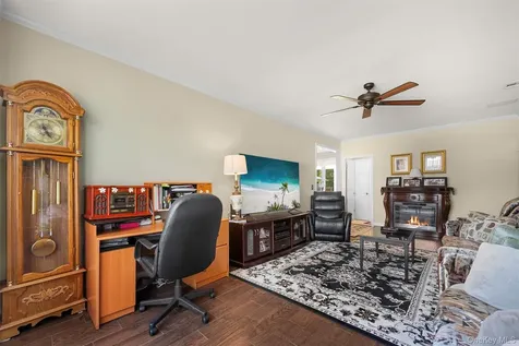 4 Vera Court Centereach NY 11720