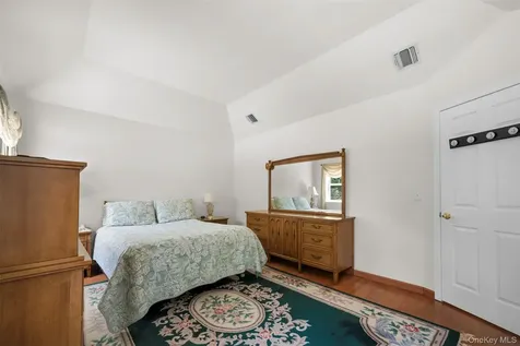 4 Vera Court Centereach NY 11720