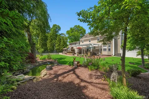 4 Vera Court Centereach NY 11720