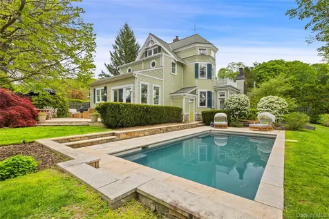 42 Mountain Avenue Mount Kisco NY 10549