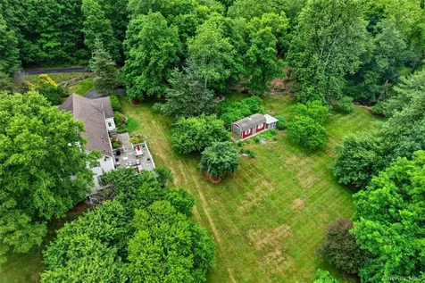 22 Indian Wells Road Brewster NY 10509
