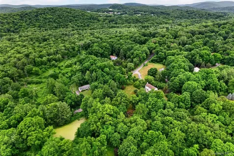 22 Indian Wells Road Brewster NY 10509