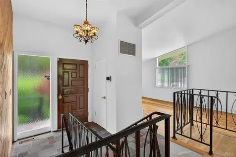 4 Brookdell Drive Hartsdale NY 10530