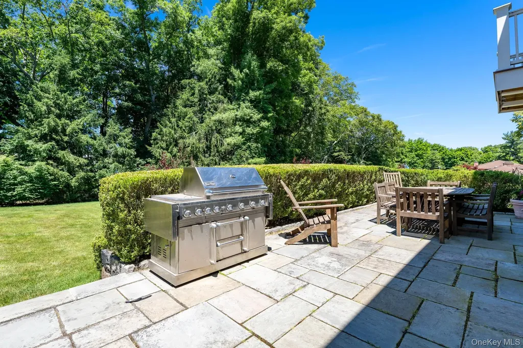 5 Willow Run Road Greenwich CT 06831