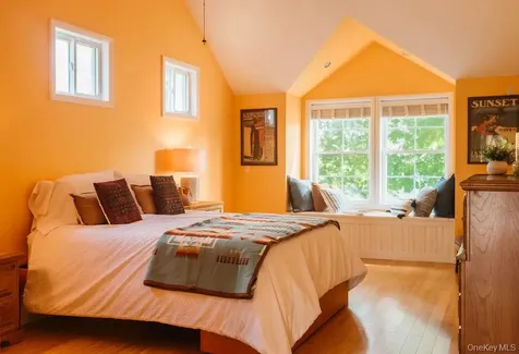 178 Hoyt Street Port Ewen NY 12466